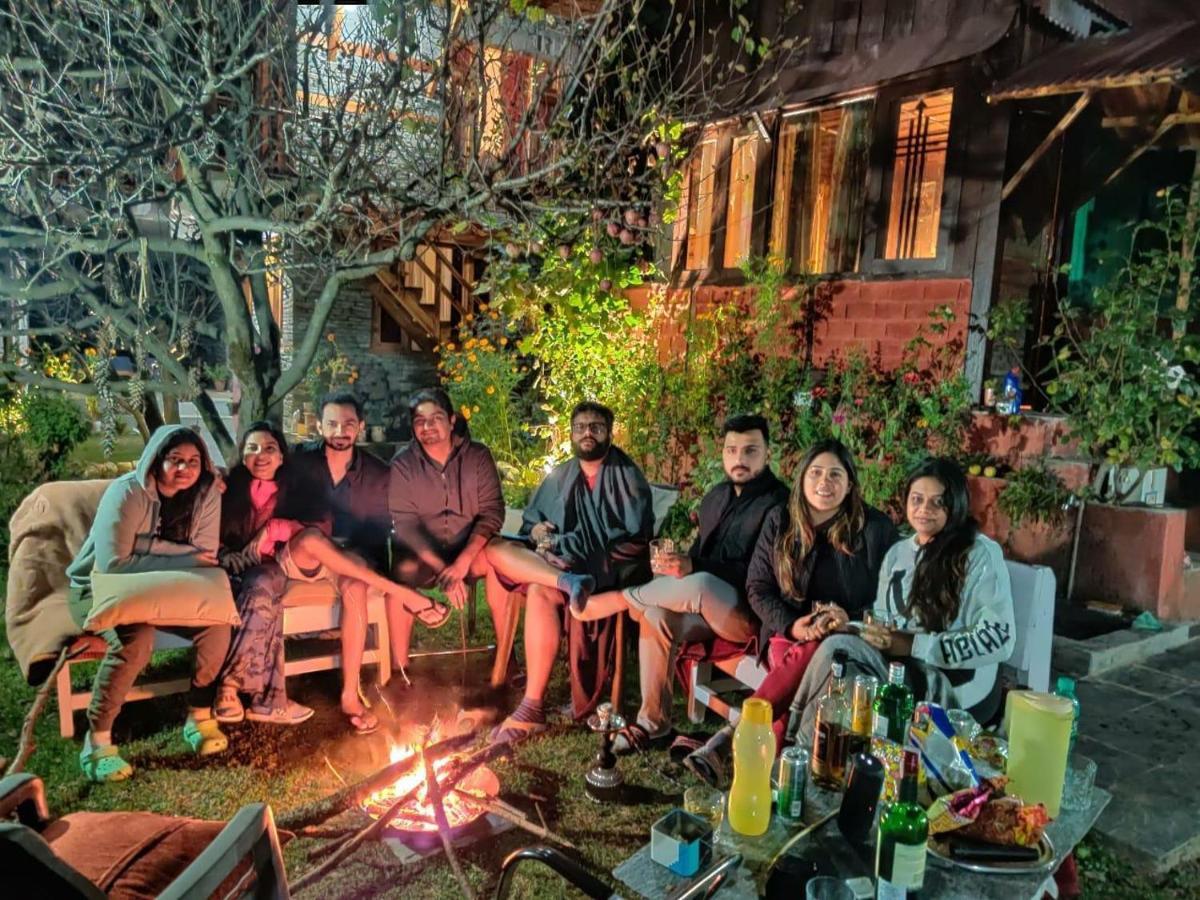 Ishan Log Huts-A Boutique Home Stay Banjār 외부 사진