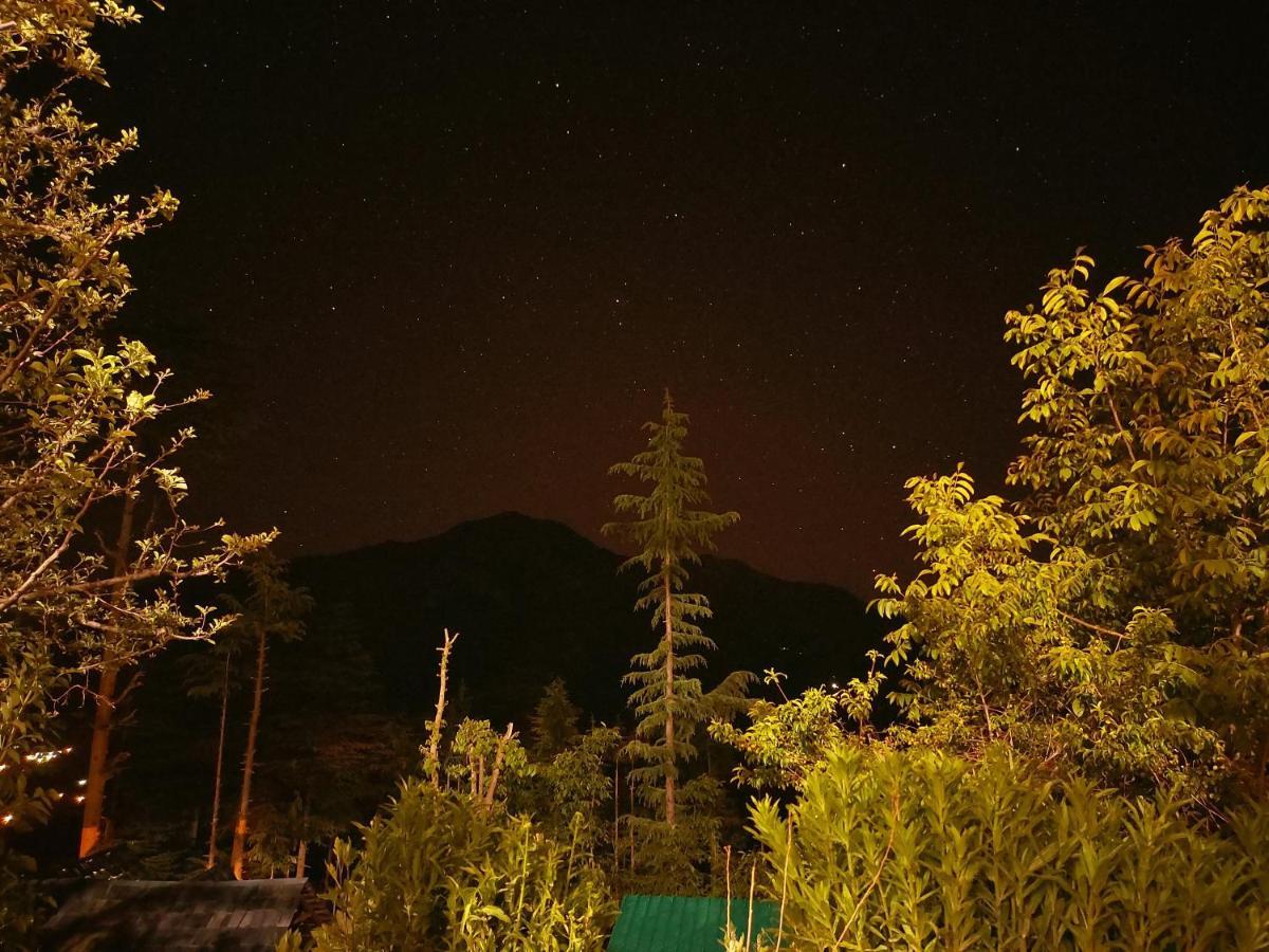 Ishan Log Huts-A Boutique Home Stay Banjār 외부 사진