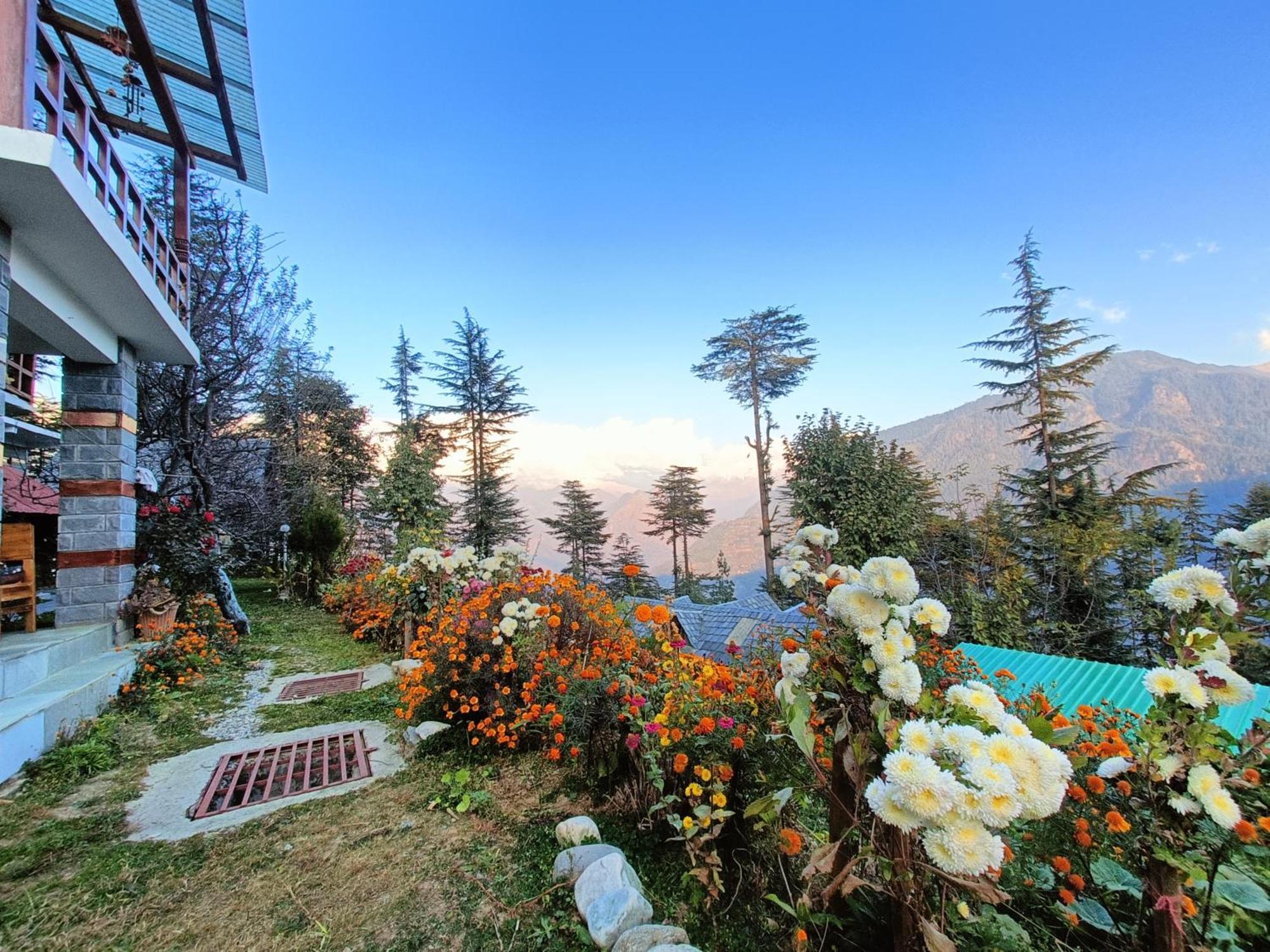 Ishan Log Huts-A Boutique Home Stay Banjār 외부 사진