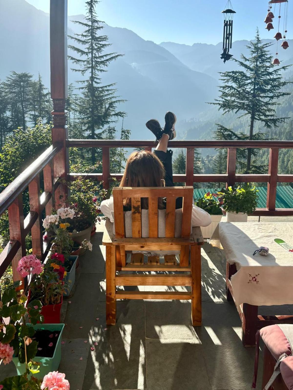 Ishan Log Huts-A Boutique Home Stay Banjār 외부 사진