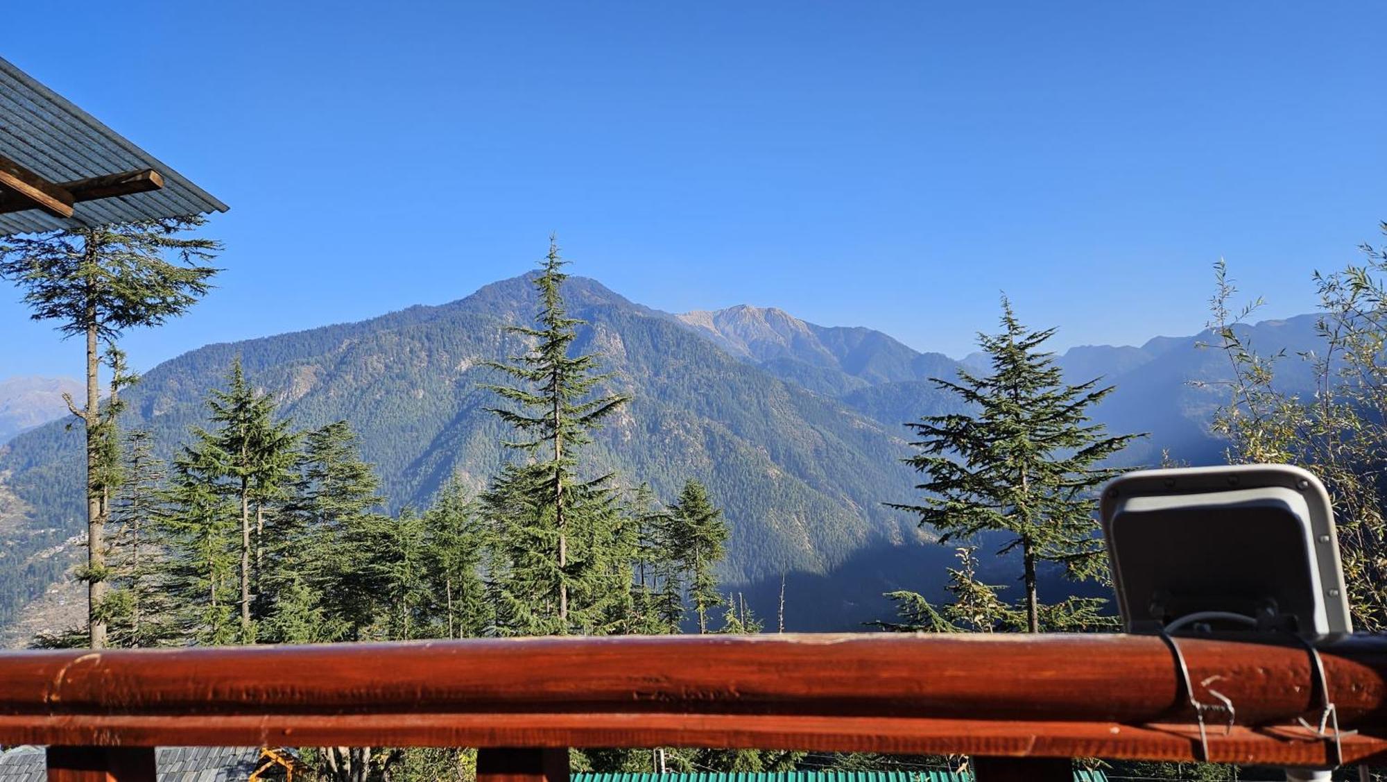 Ishan Log Huts-A Boutique Home Stay Banjār 외부 사진