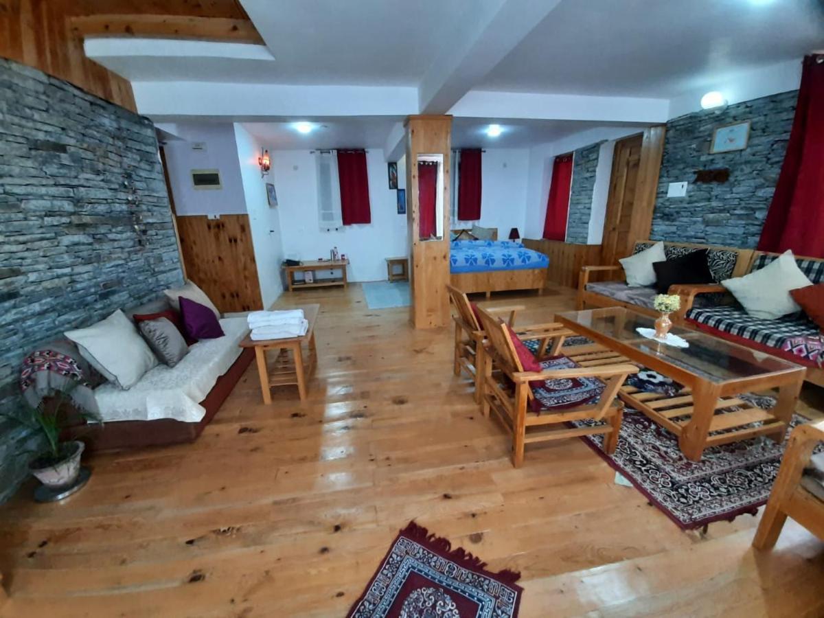 Ishan Log Huts-A Boutique Home Stay Banjār 외부 사진